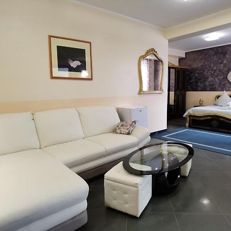 Liberty Rooms Fagaras Exterior photo