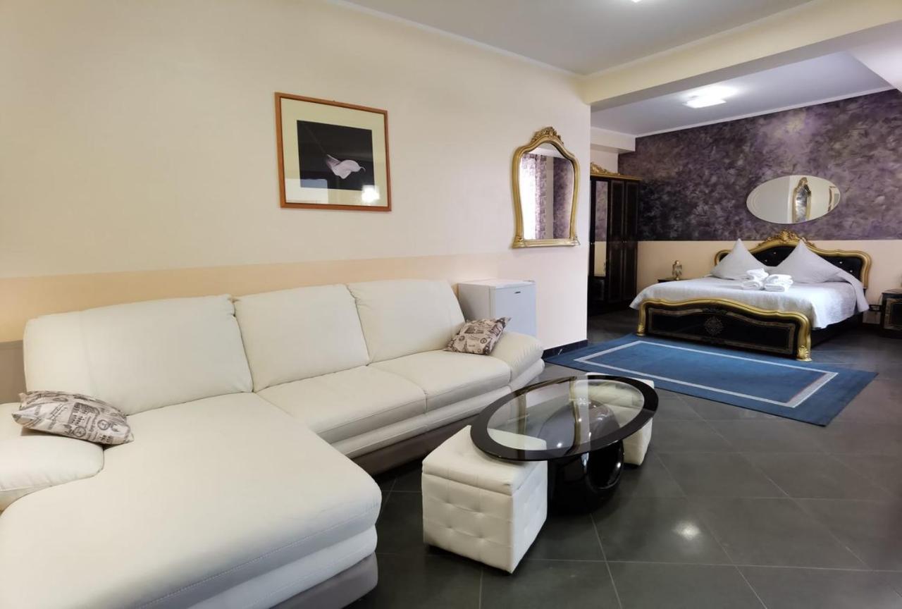 Liberty Rooms Fagaras Exterior photo