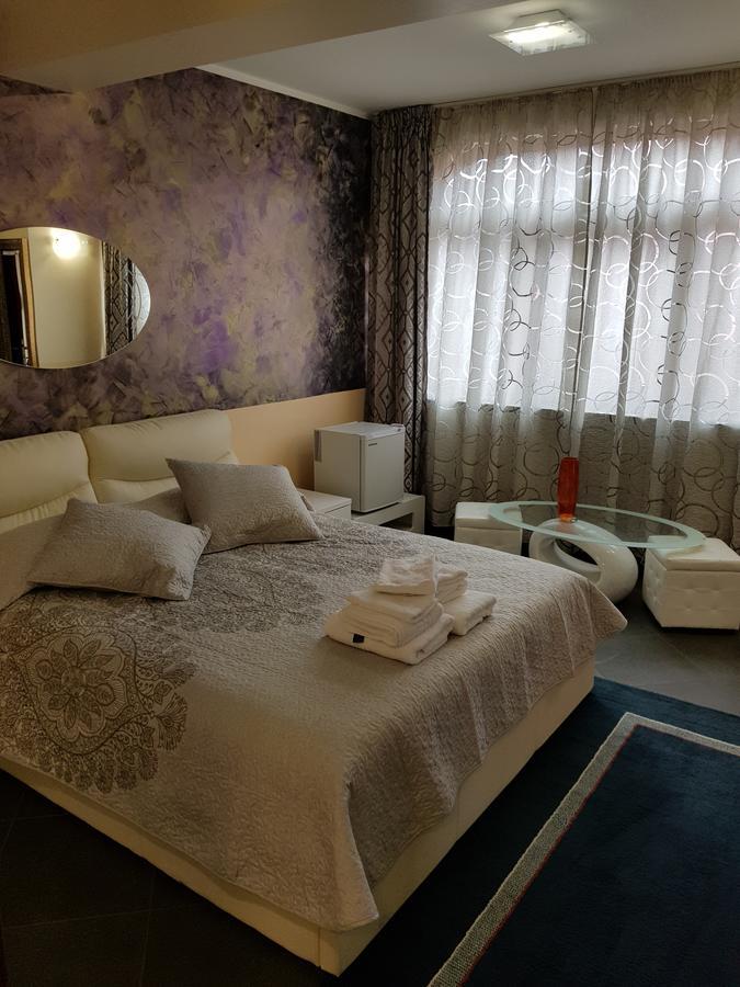 Liberty Rooms Fagaras Exterior photo