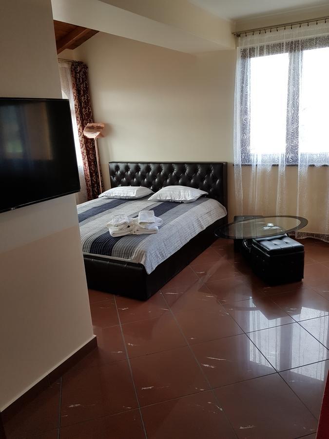 Liberty Rooms Fagaras Exterior photo