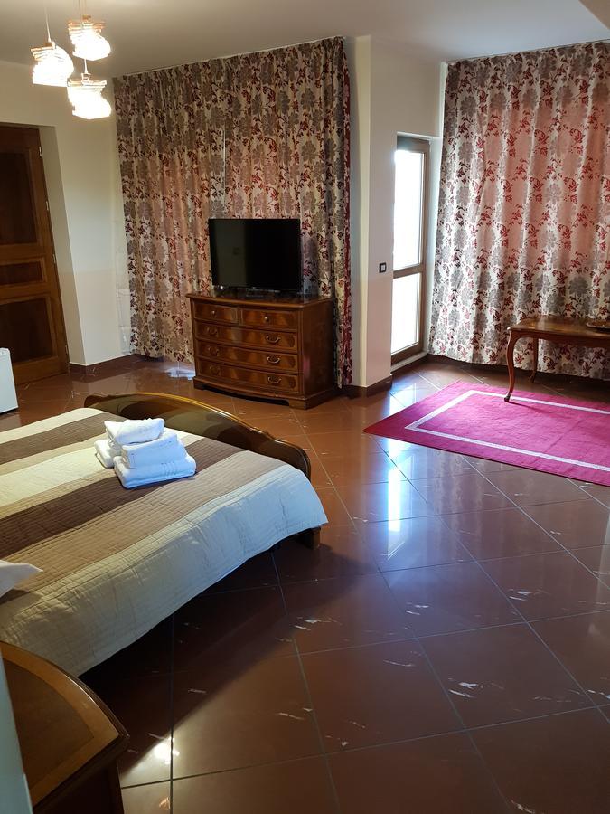 Liberty Rooms Fagaras Exterior photo
