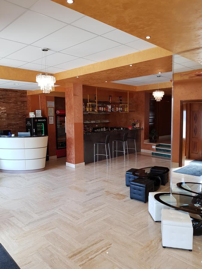 Liberty Rooms Fagaras Exterior photo
